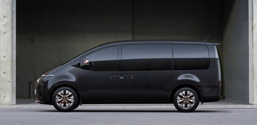 Here are specs of the 2021 Hyundai Staria image