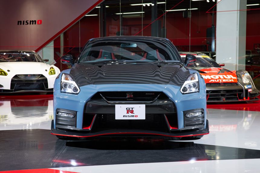 2022 Nissan GT-R NISMO bares more (carbon fiber) skin image