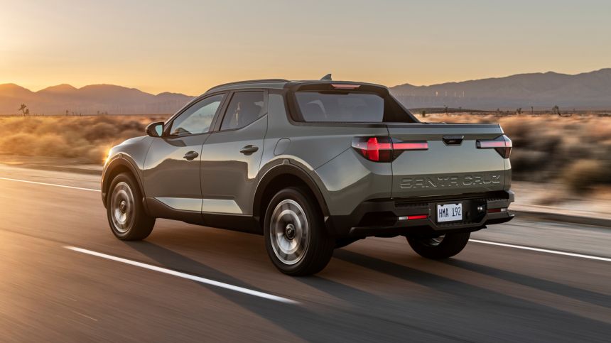 Hyundai finally has a pick-up truck with 2021 Santa Cruz image