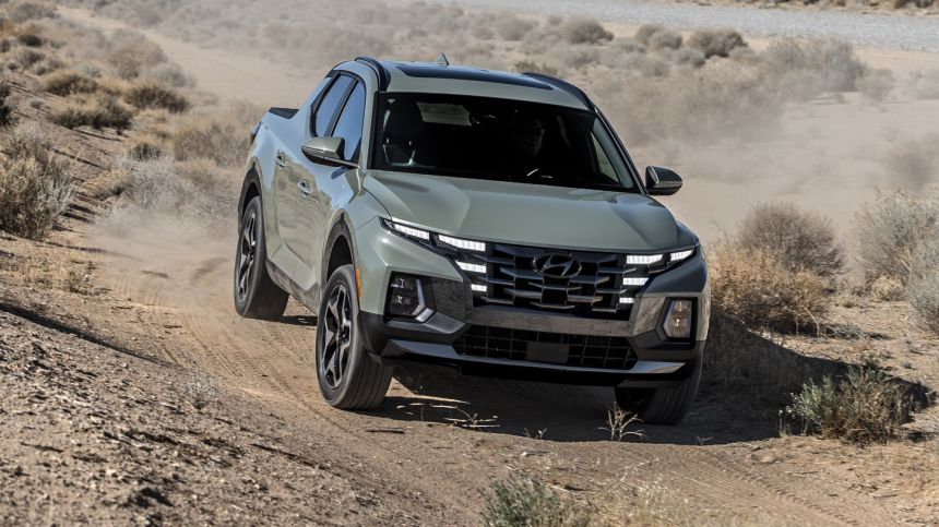 Hyundai finally has a pick-up truck with 2021 Santa Cruz image