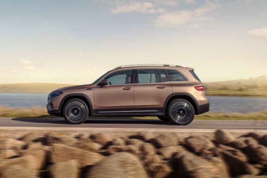 2022 Mercedes-Benz EQB is an electric GLB image