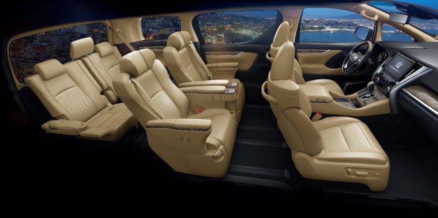 After crossover, Toyota Crown evolves into a luxury minivan image