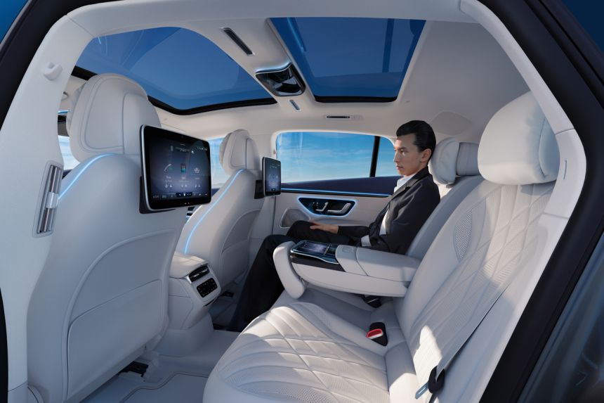 2022 Mercedes-Benz EQS: More than just a plug-in S-Class image