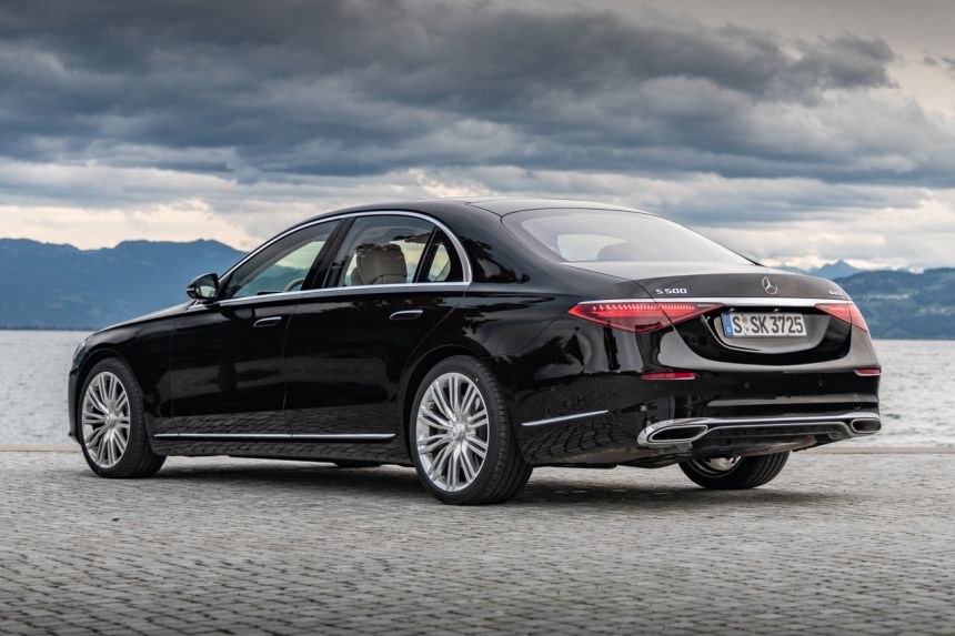 2021 Mercedes-Benz S-Class voted as World Luxury Car of the Year image