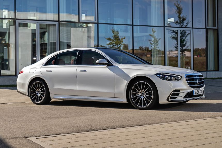 2021 Mercedes-Benz S-Class voted as World Luxury Car of the Year image