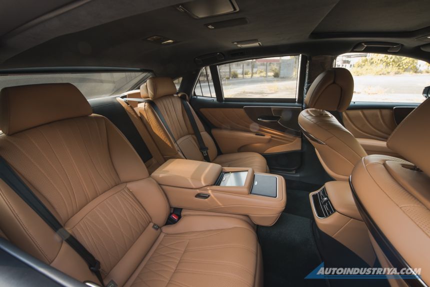 2021 Lexus LS 500h Premier image