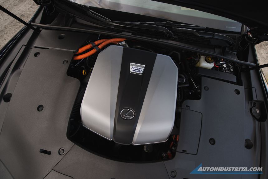 2021 Lexus LS 500h Premier image