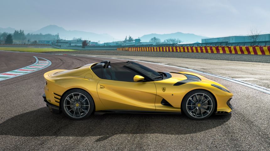 Ferrari reveals more extreme 812 Competizione but all are sold image
