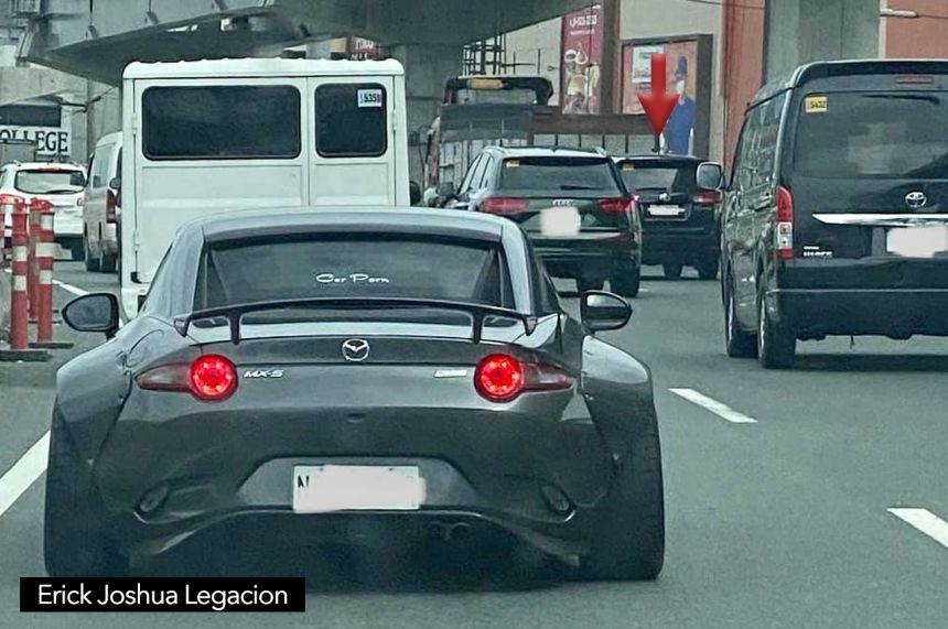 Toyota Innova: Number one photobomber at local car spotting group image