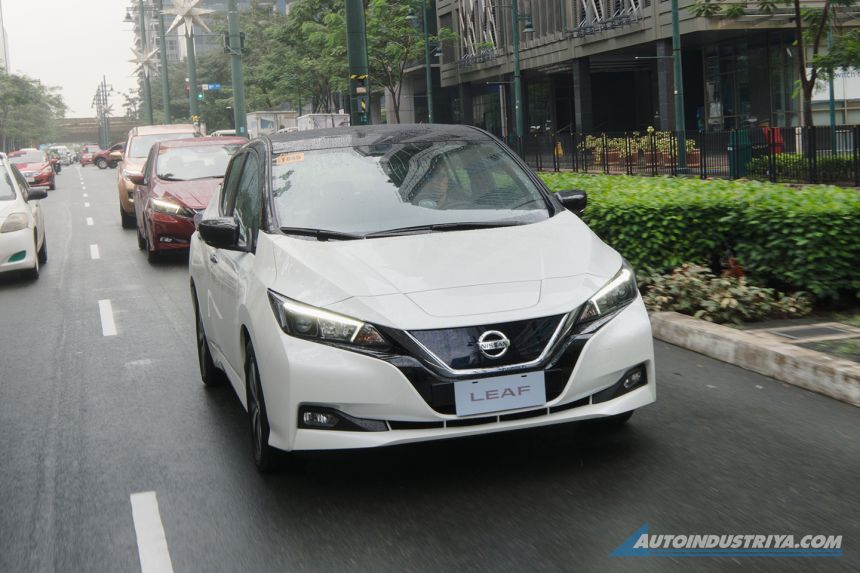 Nissan backs up Leaf EV with 8-year battery warranty image