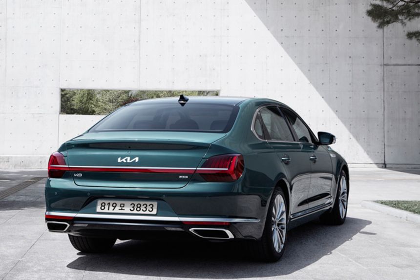 Kia wants to pick a fight with...Lexus? image