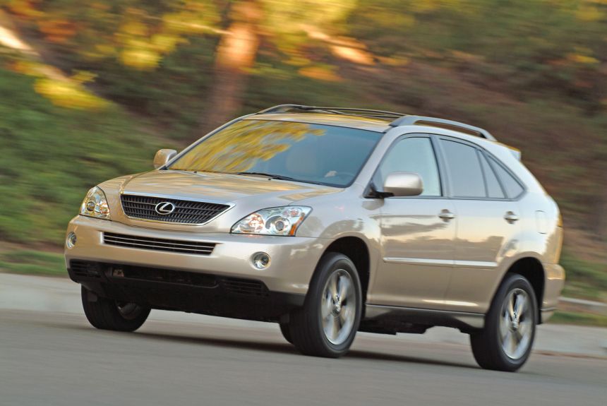 Lexus sold 2M units of electrified vehicles since 2005 image