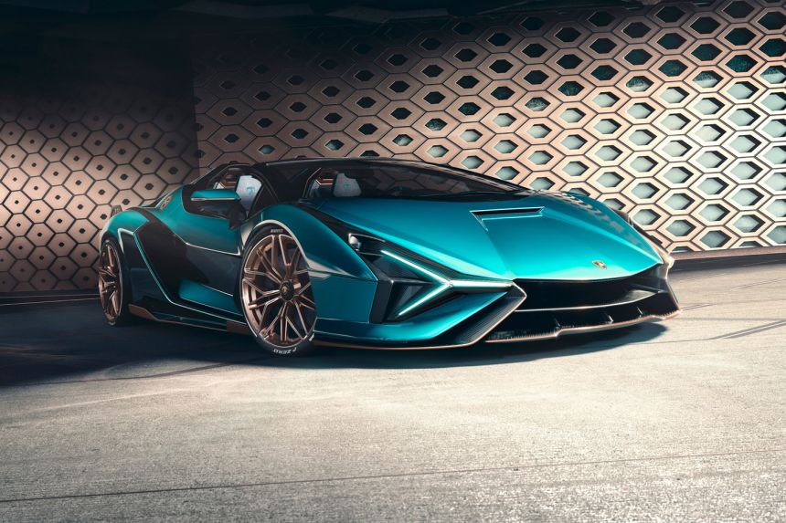 All Lamborghini models to be electrified by 2024 image