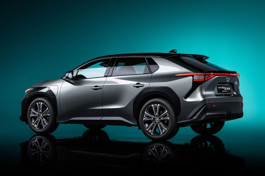 Toyota charges up their electric vehicle plans image