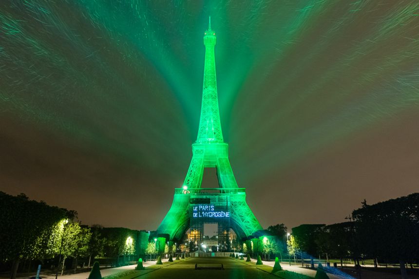 Toyota lights up the Eiffel Tower using a hydrogen fuel cell image