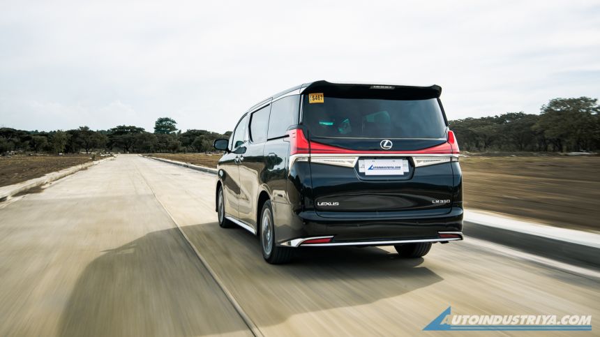 Lexus LM sales image