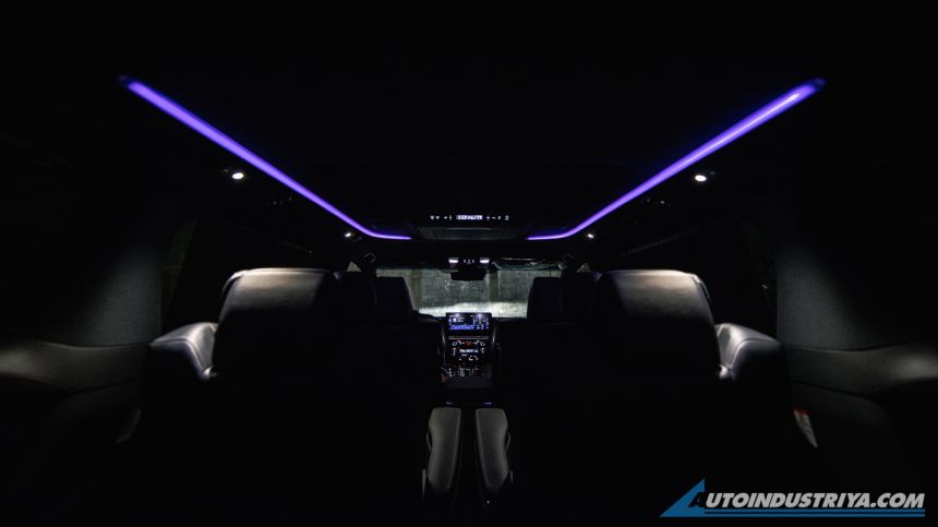 2021 Lexus LM 350 7-Seater image