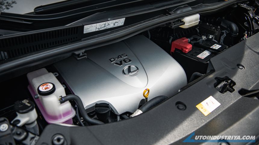 2021 Lexus LM 350 7-Seater image