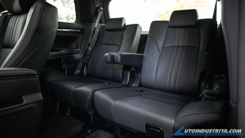 2021 Lexus LM 350 7-Seater image