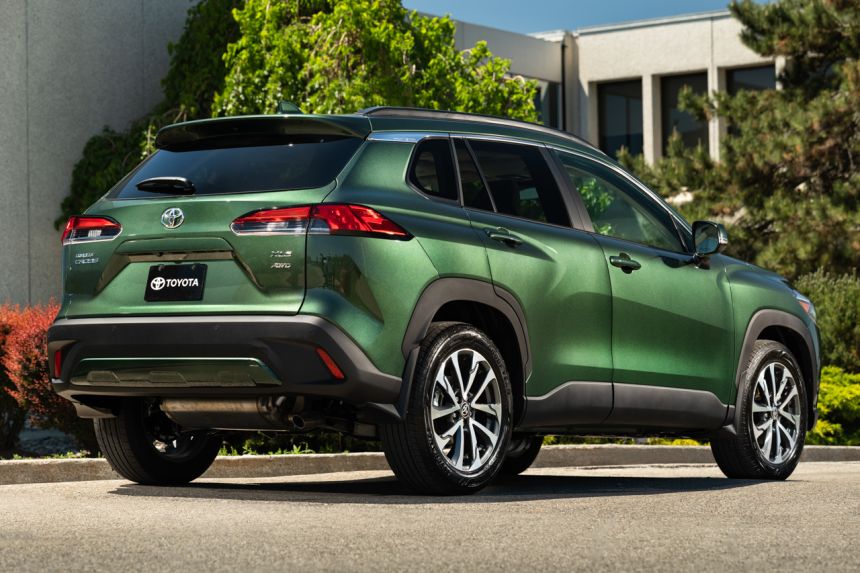 Does the U.S-spec Toyota Corolla Cross have all the goodies? image