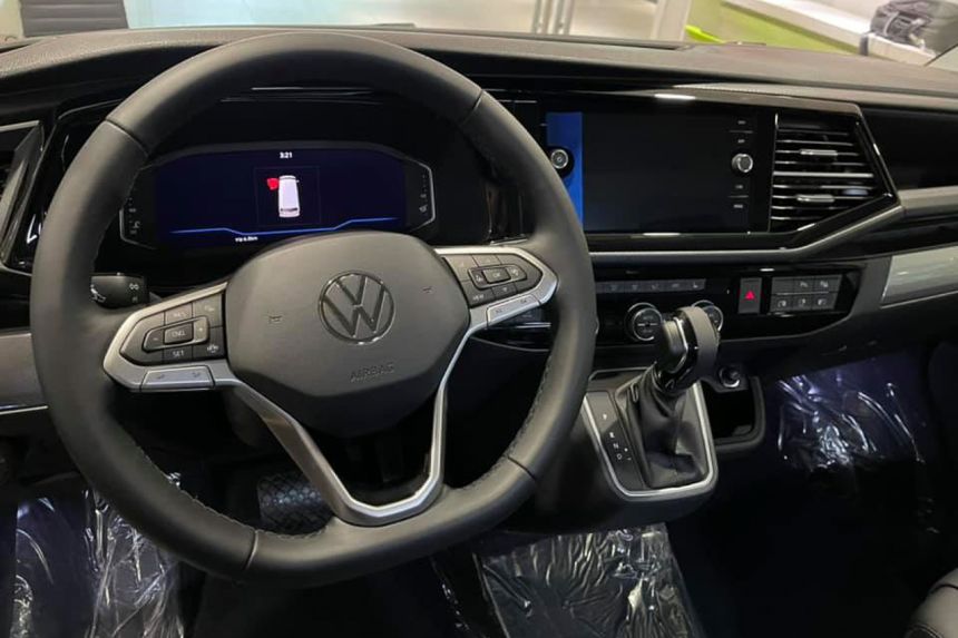 2021 Volkswagen Multivan Kombi priced higher than Hiace Super Grandia image