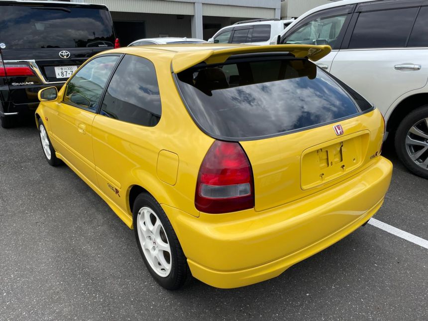 &ldquo;Brand new&rdquo; Honda Civic Type R EK9 sold for JPY 11 million image