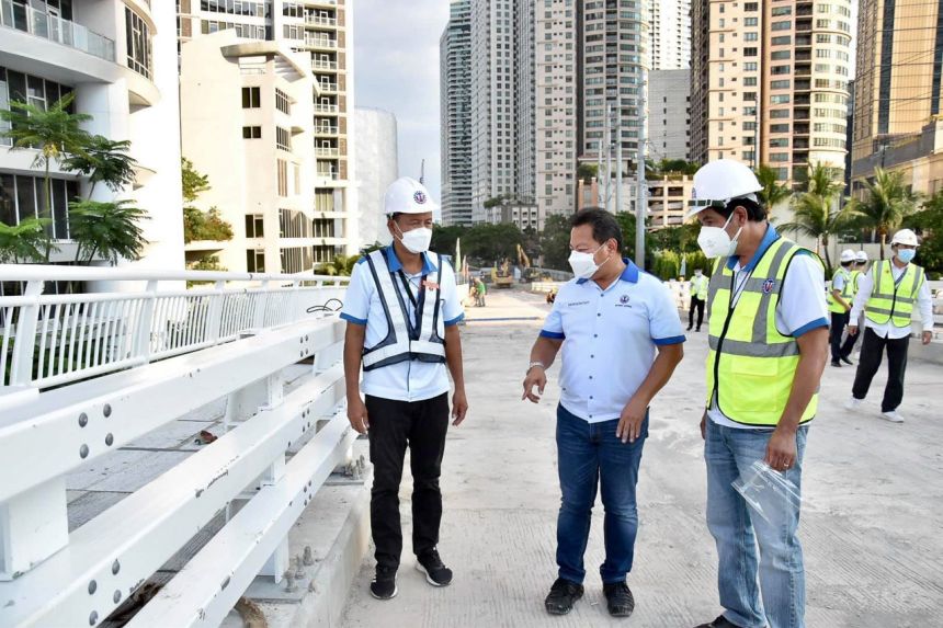 Villar: Opening of Estrella-Pantaleon Bridge on-track this July image