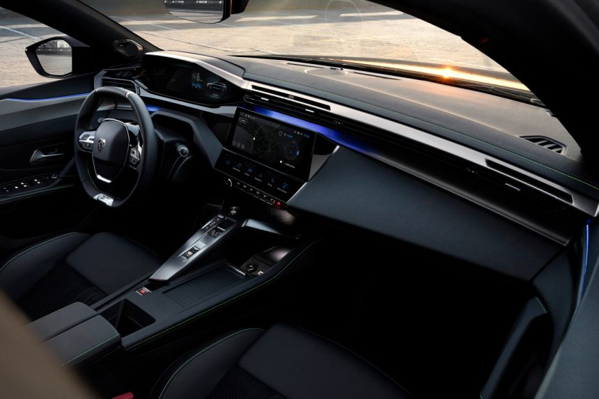 2022 Peugeot 308 SW: Can station wagons be sexy? image