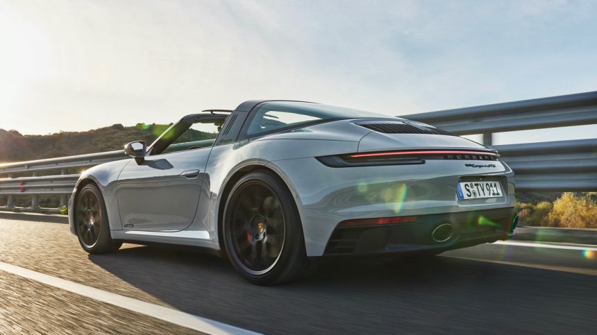 Porsche spoils us for choice with new 911 GTS image