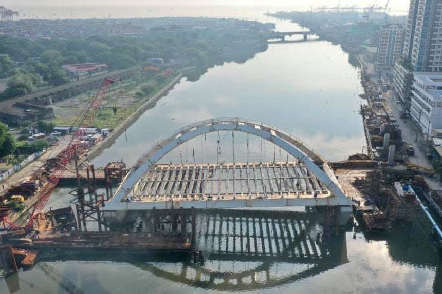 Binondo-Intramuros Bridge 70% complete, to be finished by Dec image