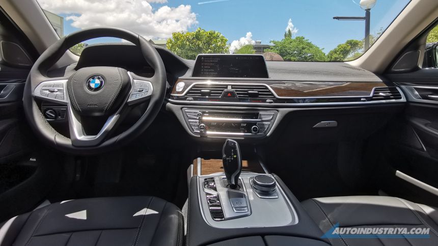2021 BMW 730i Pure Excellence image