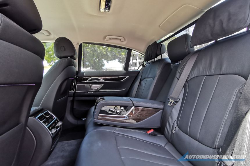 2021 BMW 730i Pure Excellence image