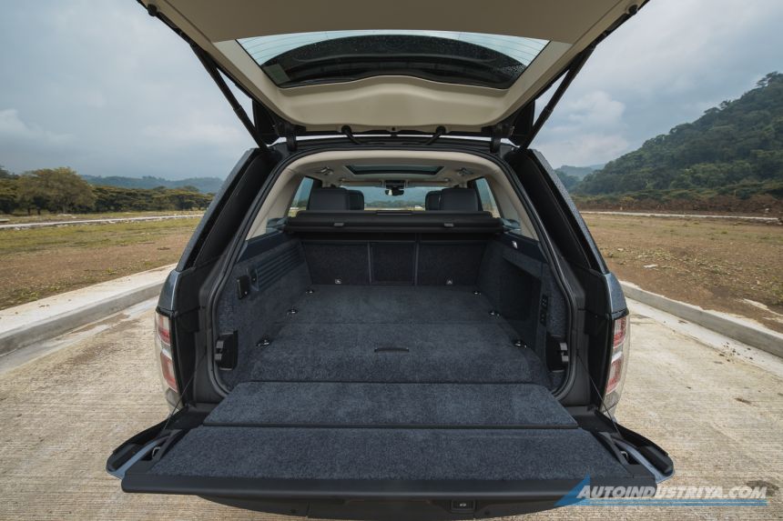 2021 Range Rover P400e PHEV image