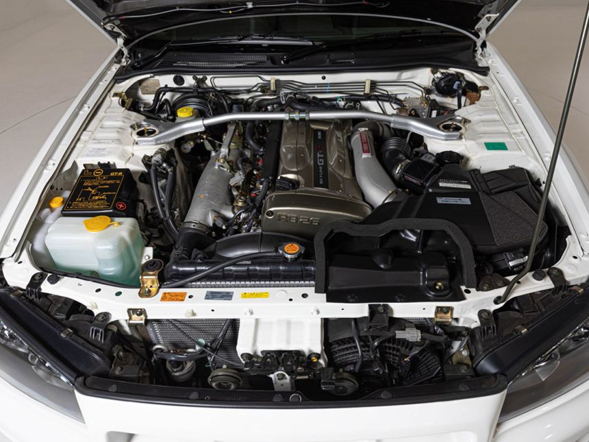 Brand new Nissan R34 GT-R up for auction; starts at JPY 50 million image