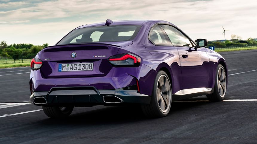 2022 BMW 2 Series Coupe debuts without the big grille image