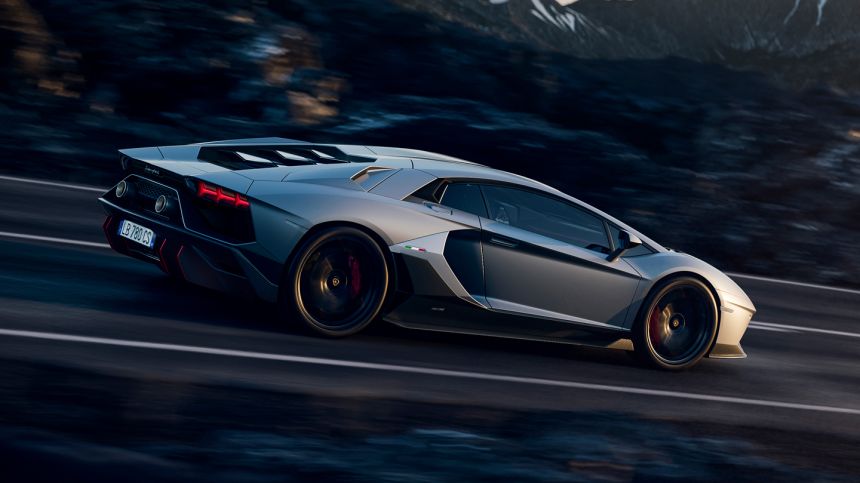 Lamborghini says farewell to N/A V12s with Aventador Ultimae image