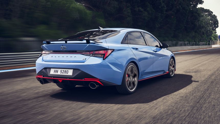 2022 Hyundai Elantra N wants to take on Honda Civic Type R image