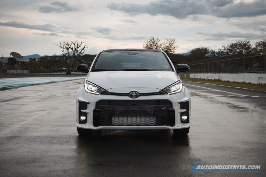 GR Yaris image