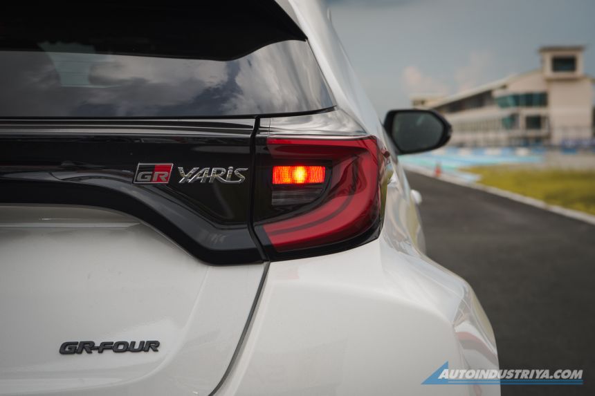 GR Yaris image
