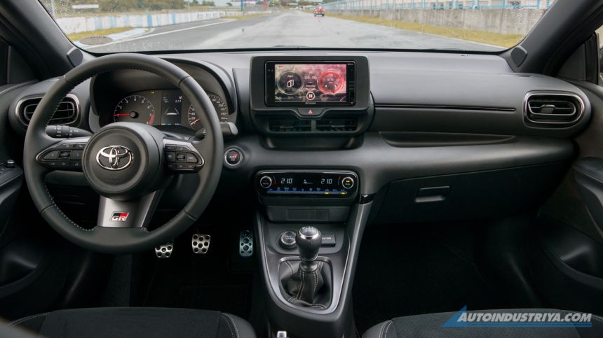 GR Yaris image