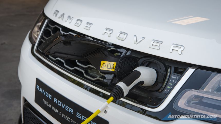 2021 Range Rover Sport PHEV image