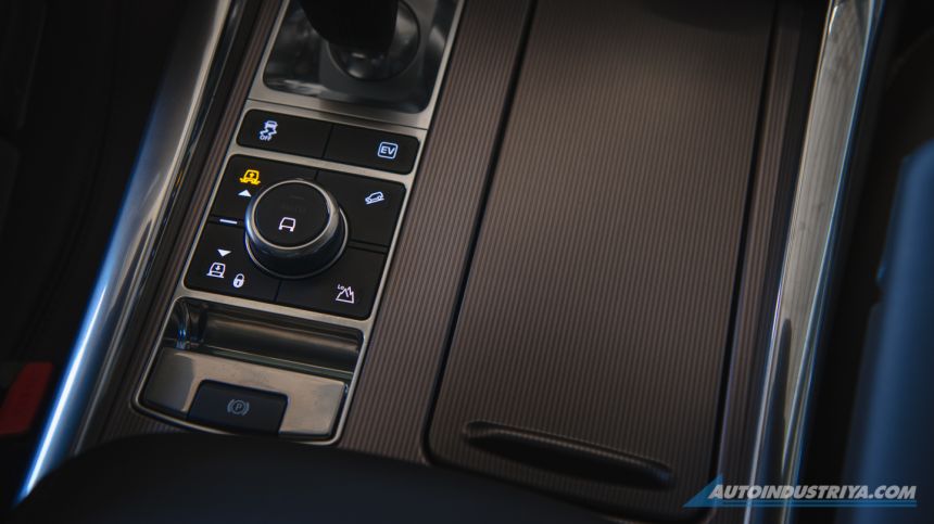 2021 Range Rover Sport PHEV image