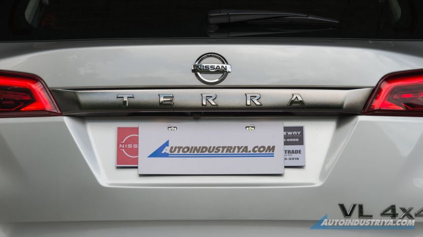 2021 Nissan Terra VL 4x4 Black Edition image