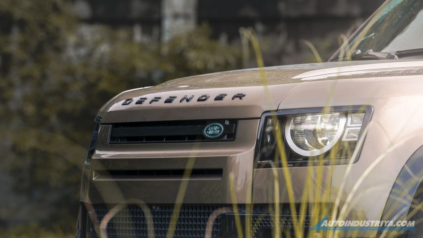 2021 Land Rover Defender 110 D240 Explorer Pack image