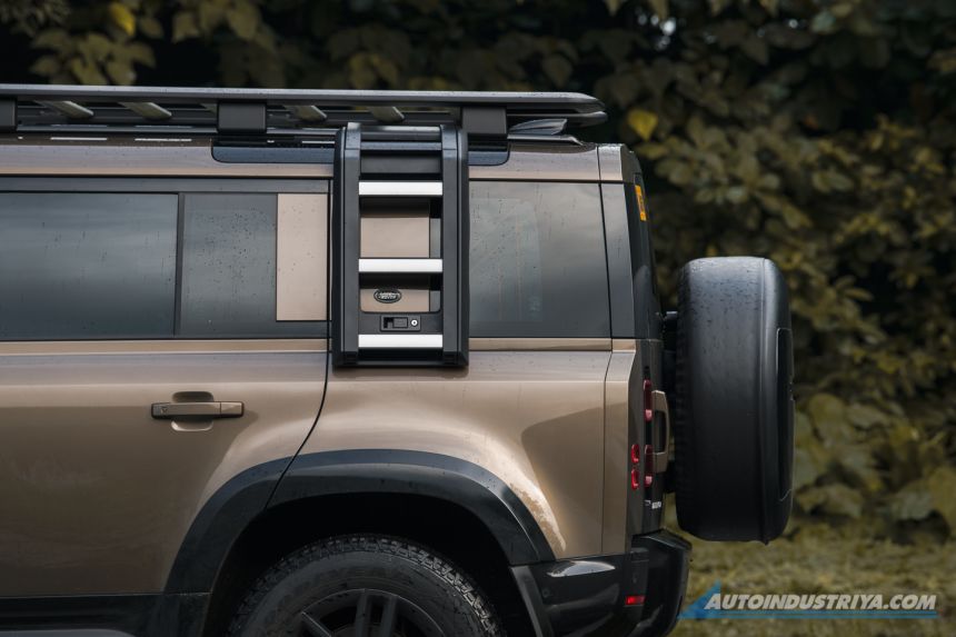 2021 Land Rover Defender D110 Explorer Pack image