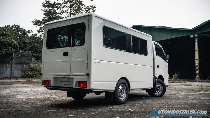 LCV Review: Isuzu Traviz L Utility Van 2.5L image