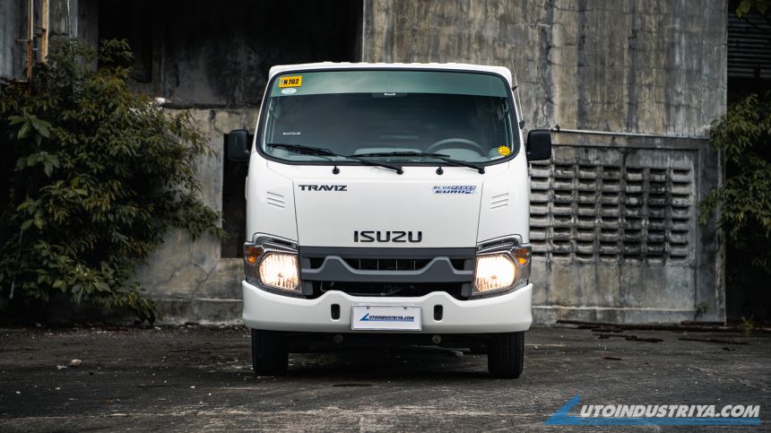 LCV Review: Isuzu Traviz L Utility Van 2.5L image