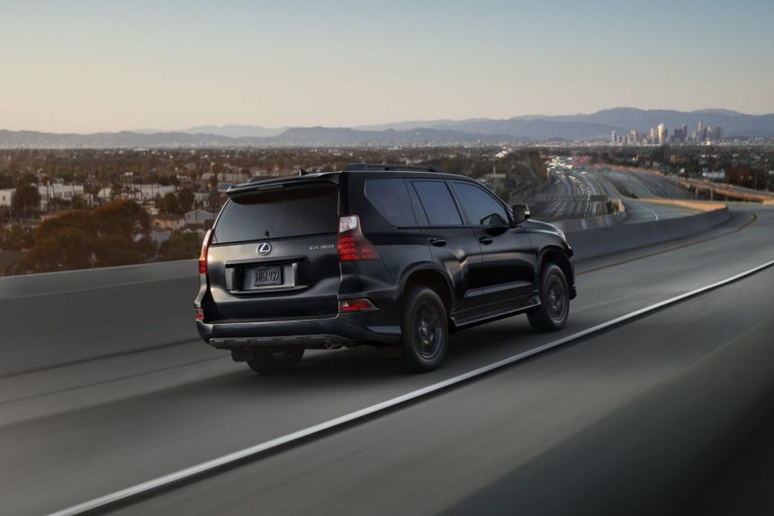Lexus gives 2022 GX 460 Apple CarPlay, Android Auto image