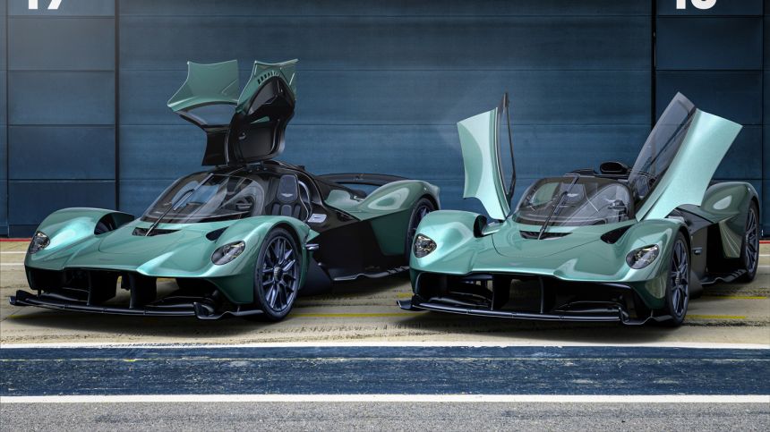 Aston Martin Valkyrie Spider: 1,155 HP of open-top fun image