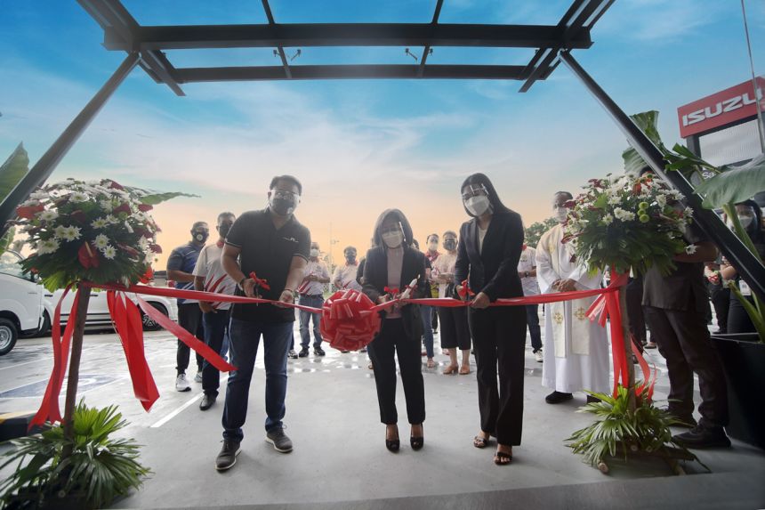 IPC celebrates reopening of Isuzu Isabela image